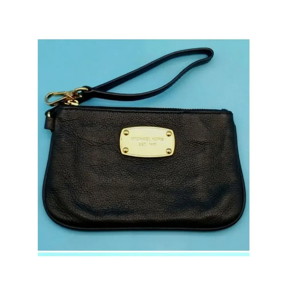 Michael Kors Jet Set Leather Wristlet Black